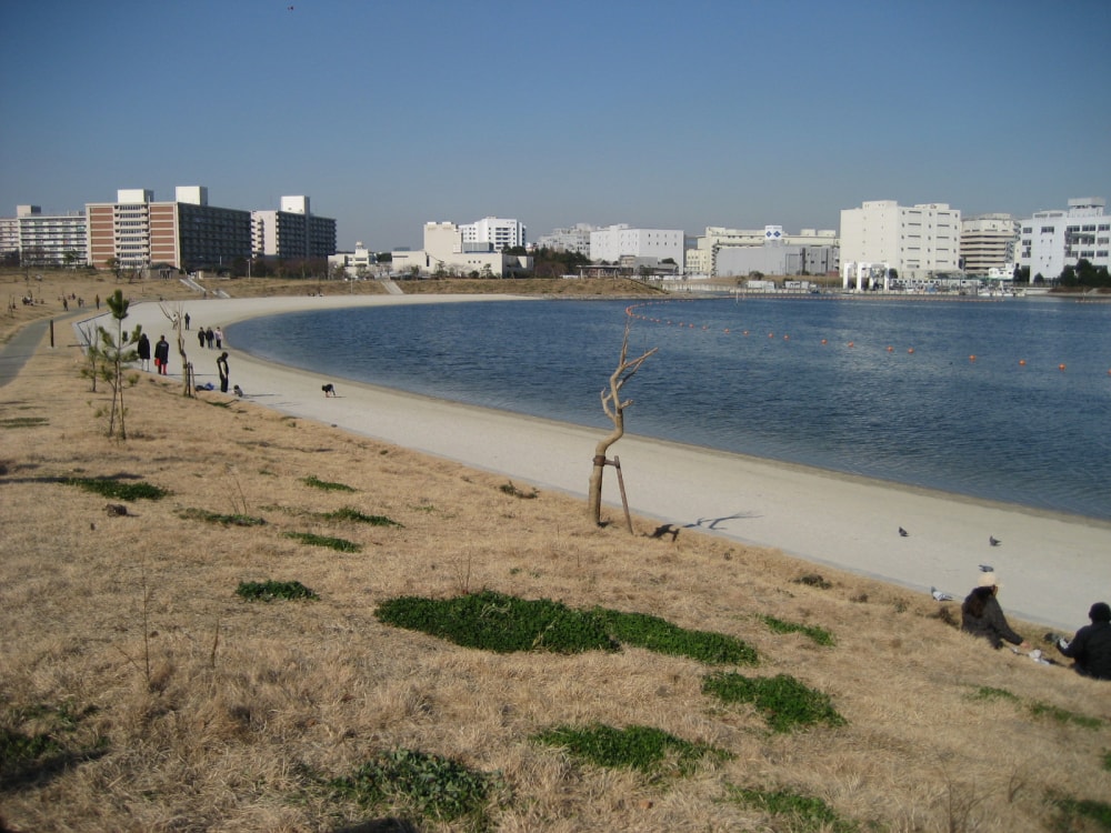 大森ふるさとの浜辺公園の写真 ©khoshi3(CC BY-SA 3.0)