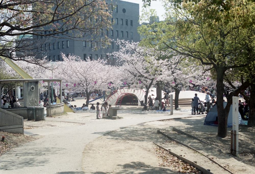 江坂公園の写真 ©shikabane taro(CC BY 3.0)