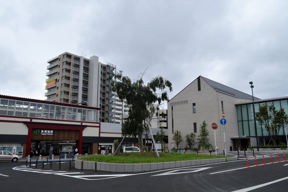 多賀城市立図書館の写真 ©Asturio(CC BY-SA 4.0)