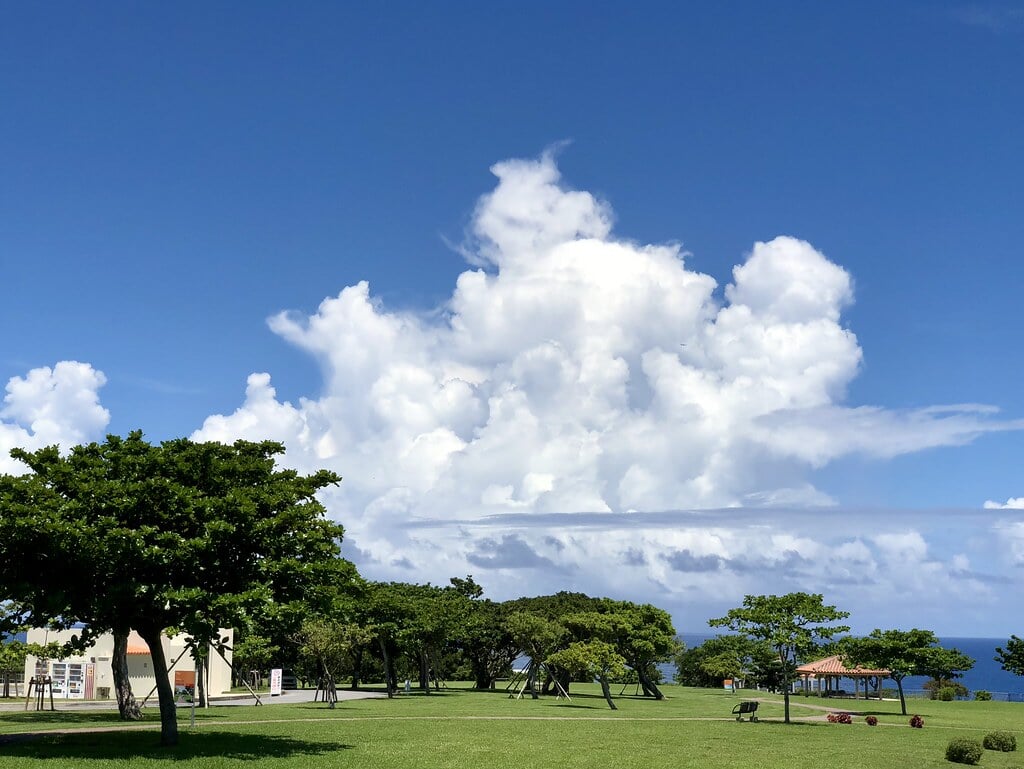 平和祈念公園の写真 ©Dal Lu(CC BY-ND 2.0)