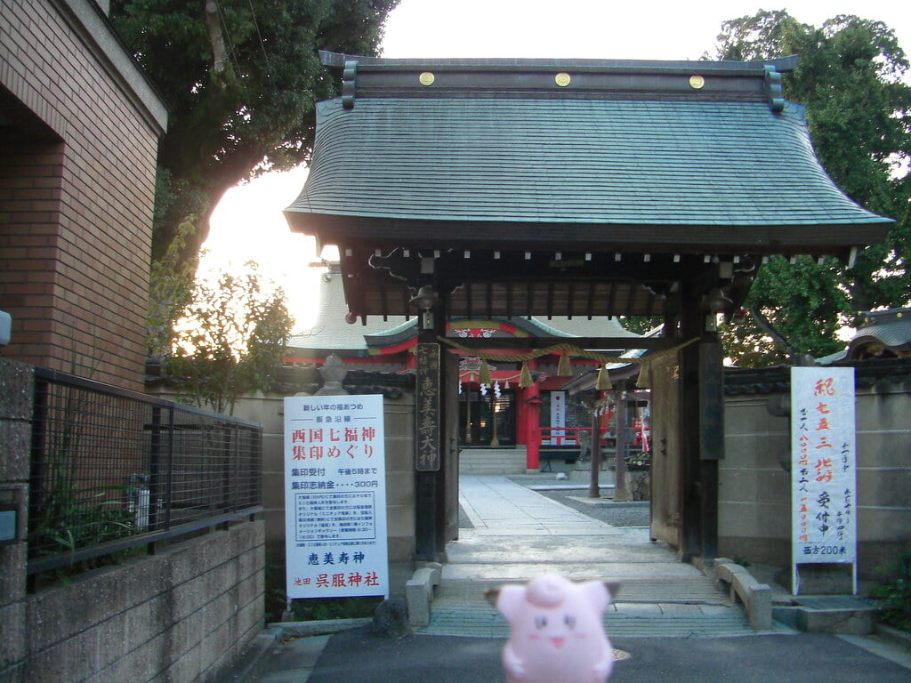 呉服神社の写真 ©Kasadera(CC BY 2.0)