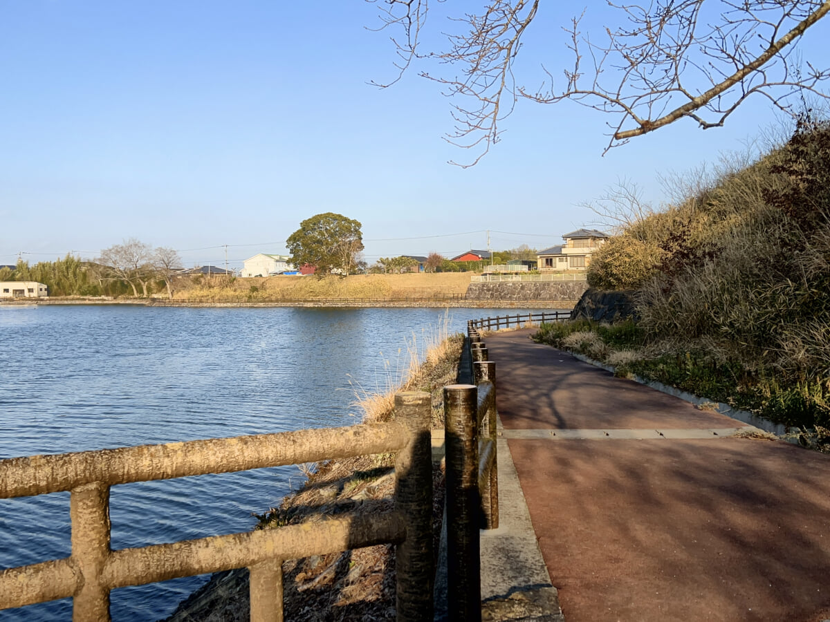 香川県立亀鶴公園の写真 ©御門桜(CC BY-SA 4.0)