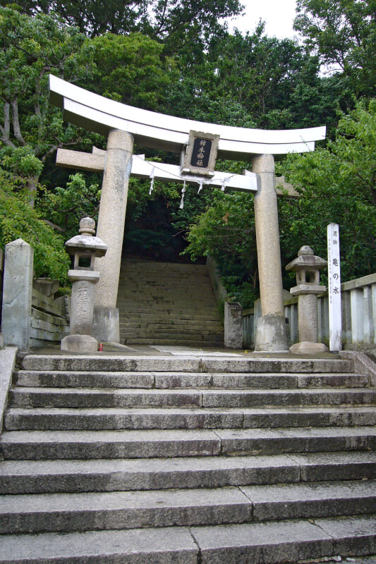 柿本神社の写真 ©663highland(CC-BY-SA-3.0)