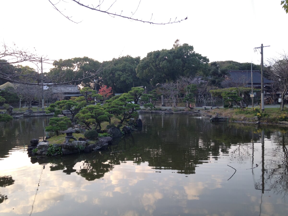 三柱神社の写真 ©そらみみ(CC BY-SA 4.0)