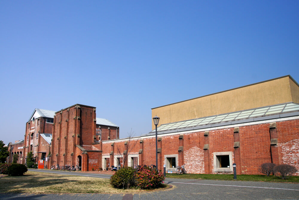 洲本市立洲本図書館の写真 ©663highland(CC-BY-SA-3.0)