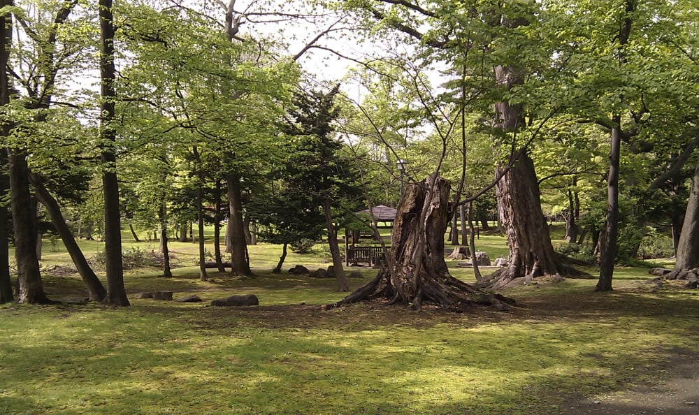 北海道知事公館の写真 ©yasusii(CC BY-SA 3.0)