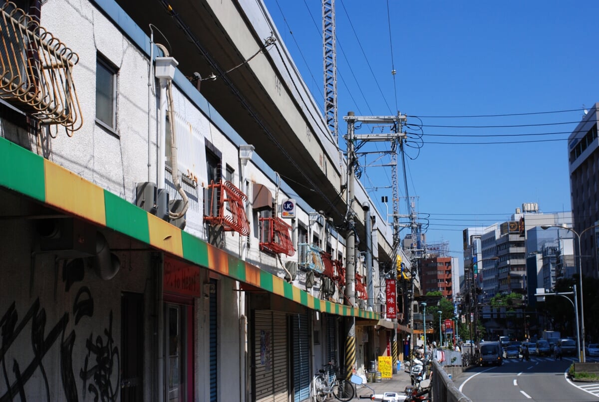 元町高架通商店街の写真 