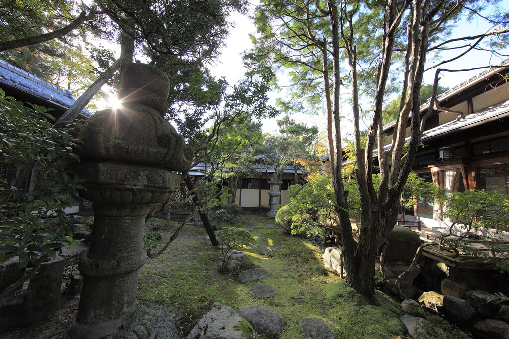 吉城園の写真 ©TANAKA Juuyoh (田中十洋)(CC BY 2.0)