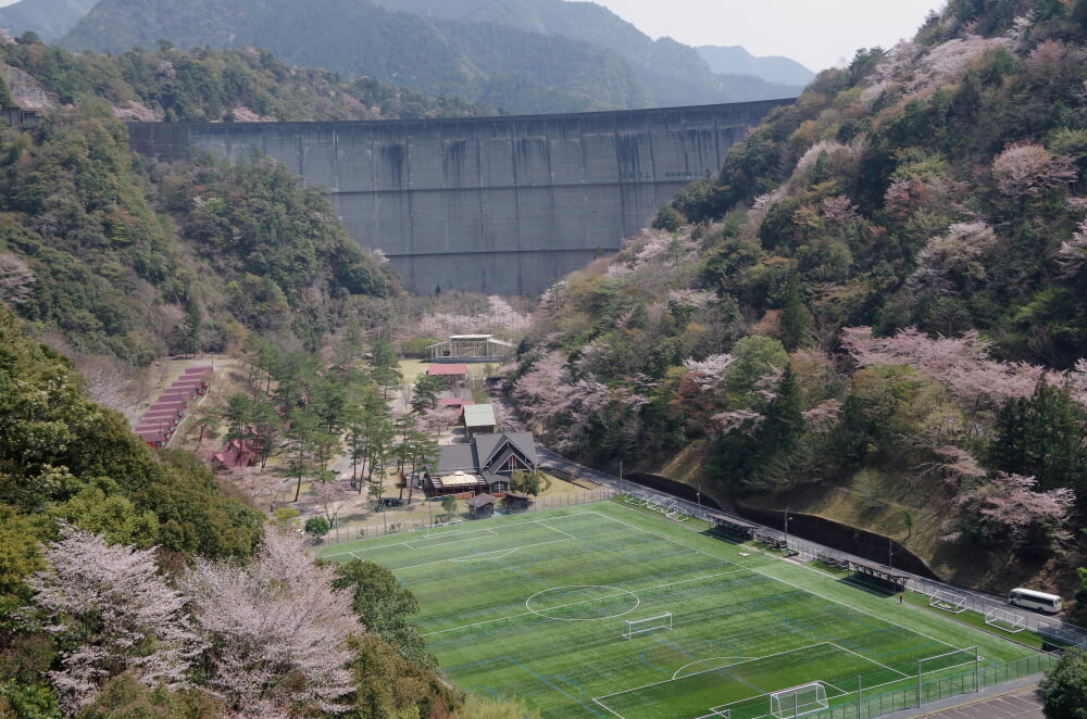 池原ダムの写真 ©Gohachiyasu1214(CC BY-SA 4.0)