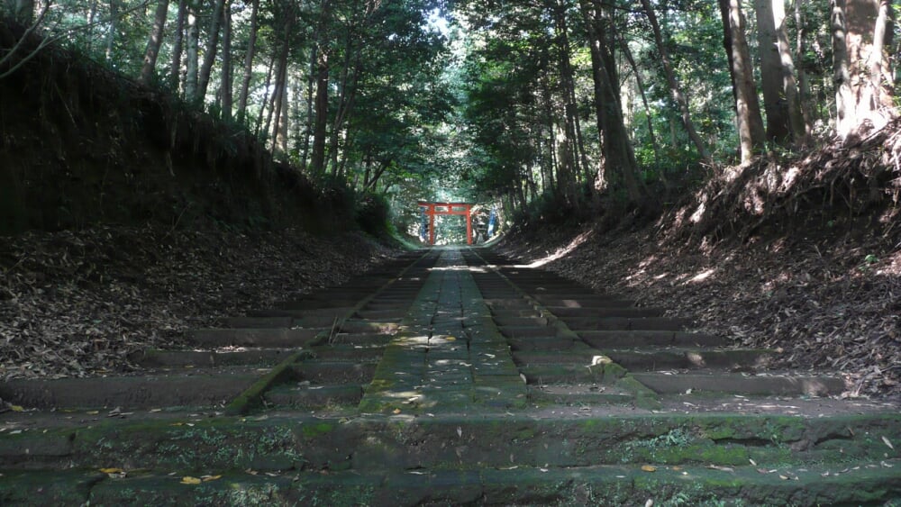 霧島岑神社の写真 ©ja:User:Sanjo(Public domain)