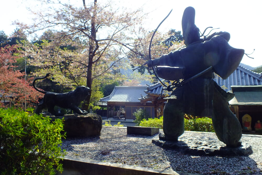 長明寺の写真 ©松岡明芳(CC BY-SA 4.0)