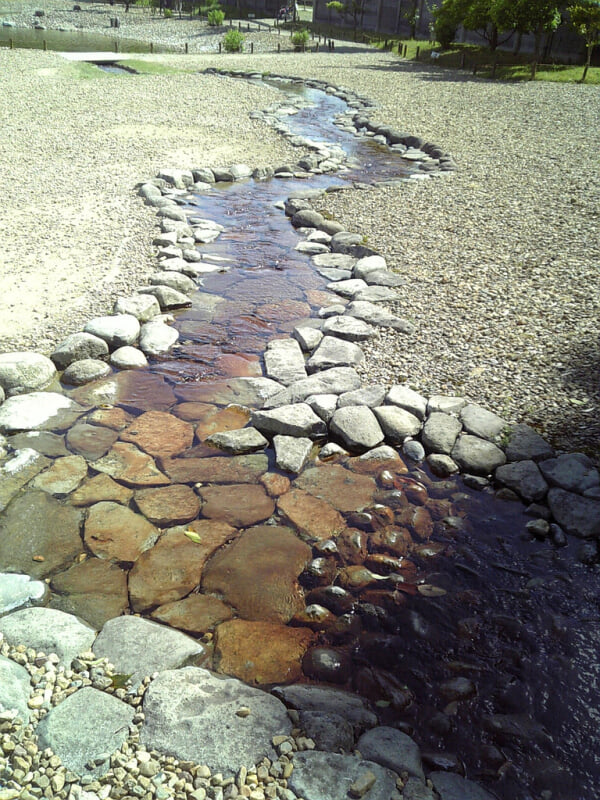 東院庭園の写真 ©Tamago Moffle(CC BY-SA 2.0)