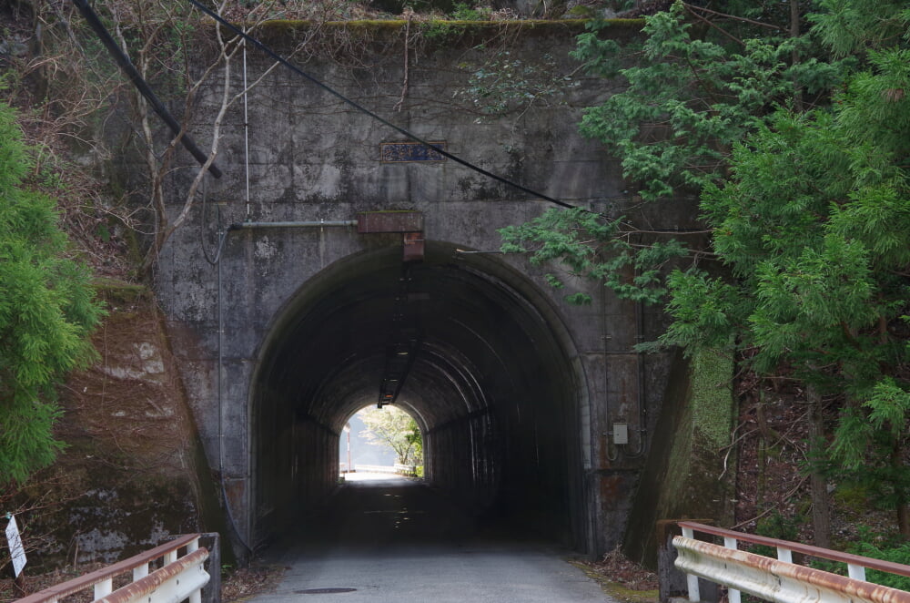 大迫ダムの写真 ©Gohachiyasu1214(CC BY-SA 4.0)