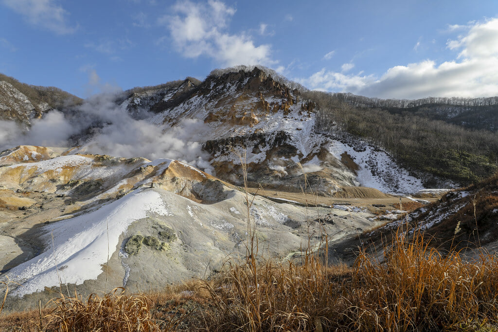 地獄谷の写真 ©bryan...(CC BY-SA 2.0)