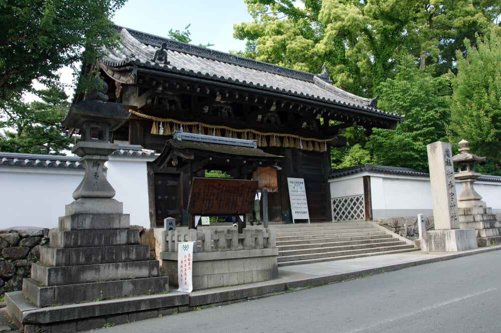 御香宮神社の写真 ©663highland(CC-BY-SA-3.0)