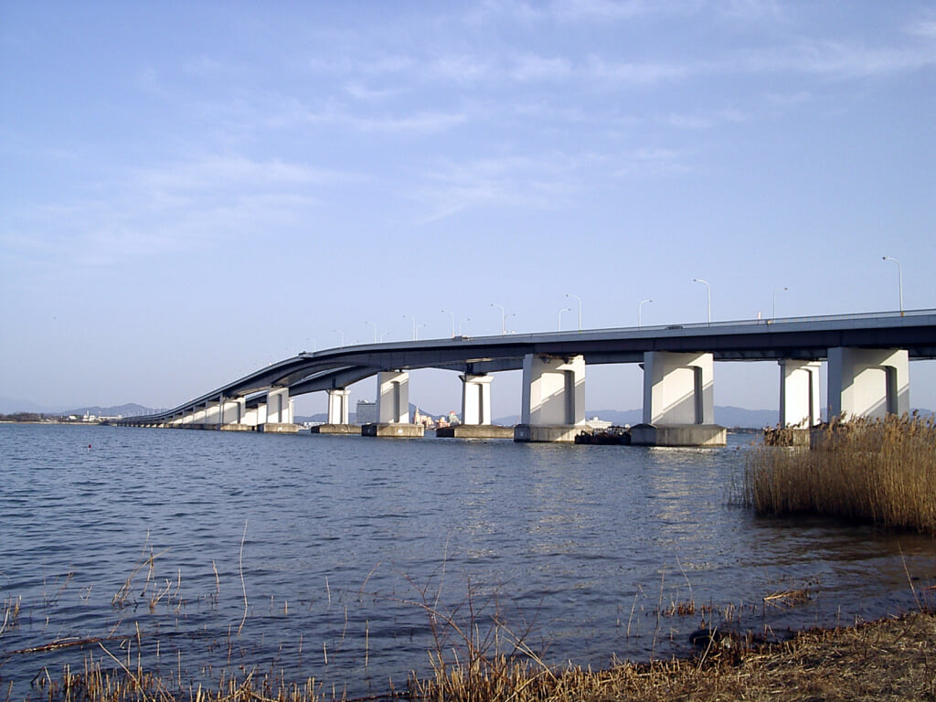 琵琶湖大橋の写真 ©Moja~commonswiki(CC-BY-SA-3.0)