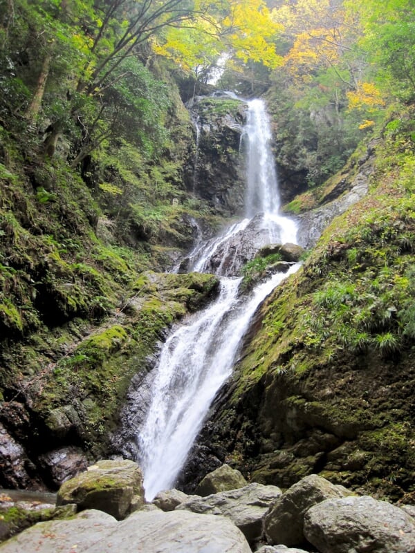 雨乞の滝の写真 ©Stephen Wheeler(CC BY 2.0)