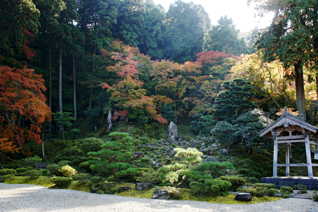 萬徳寺の写真 ©663highland(CC-BY-SA-3.0)