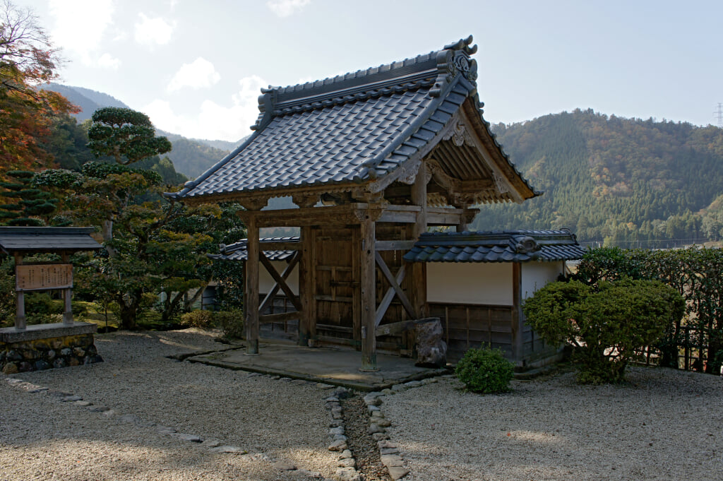 萬徳寺の写真 ©663highland(CC-BY-SA-3.0)