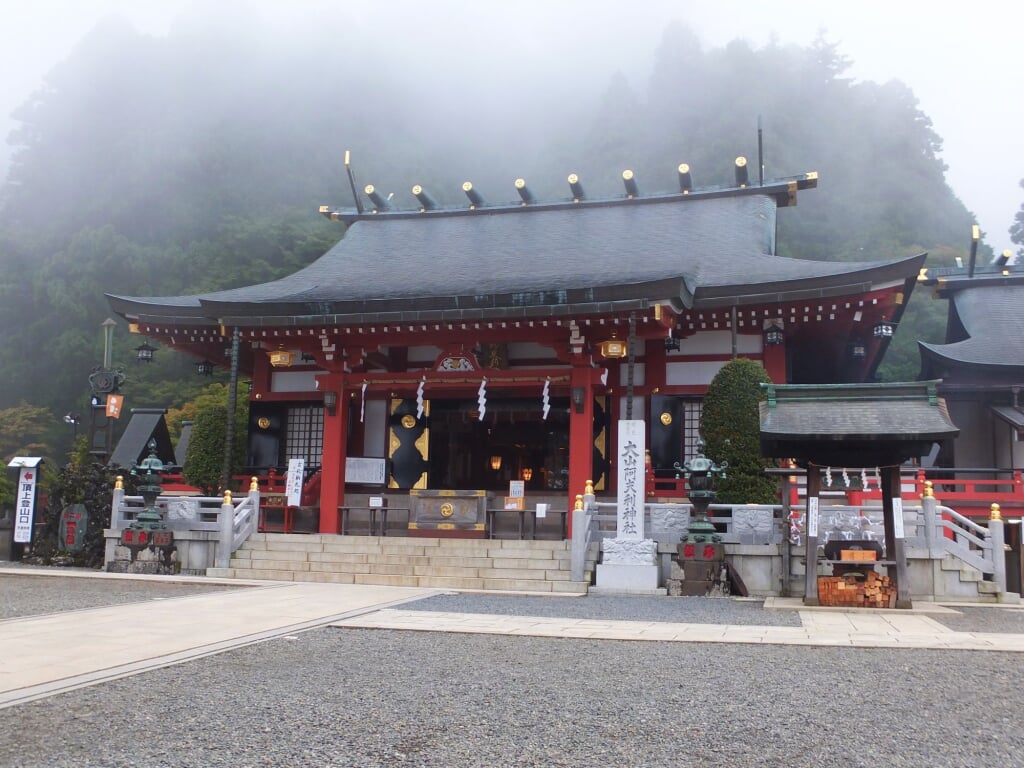 大山阿夫利神社の写真 ©Tak1701d(CC BY-SA 3.0)