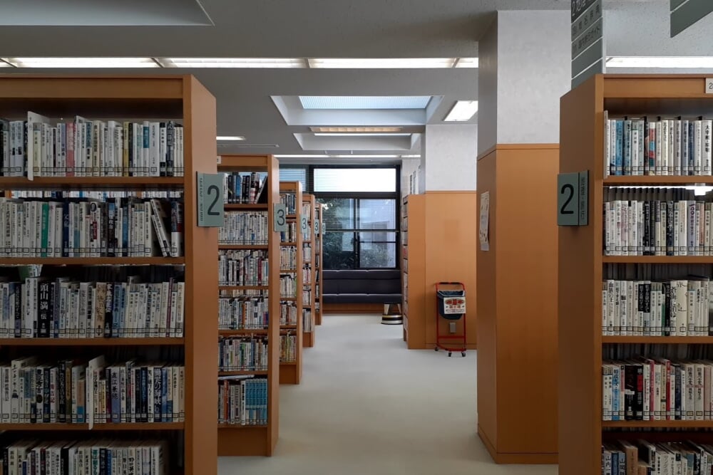 池田町図書館の写真 ©Asturio(CC BY-SA 4.0)