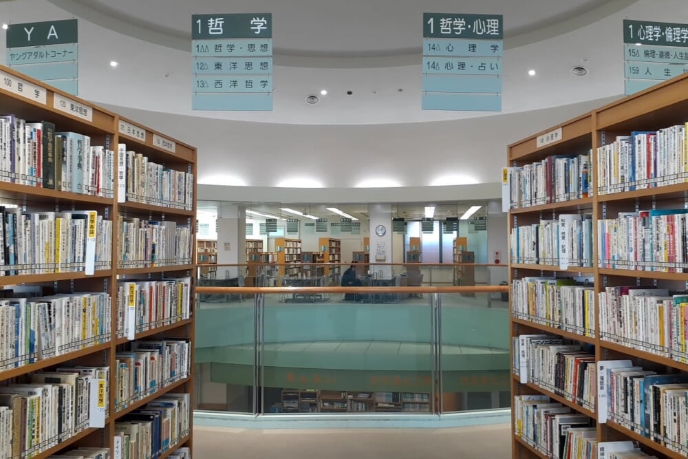 池田町図書館の写真 ©Asturio(CC BY-SA 4.0)