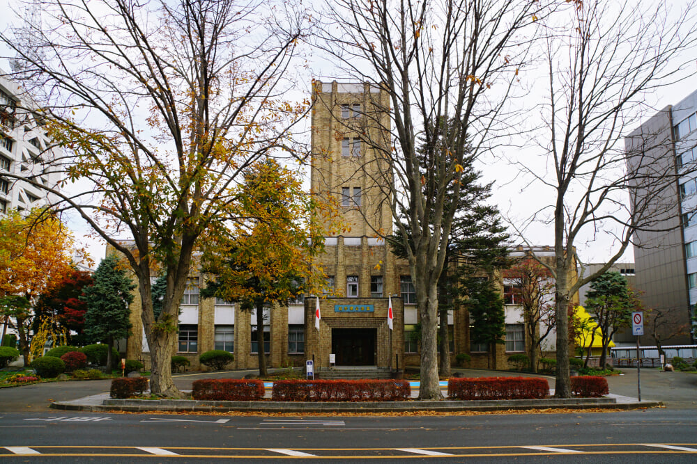 岩手県公会堂の写真 ©663highland(CC BY-SA 4.0)