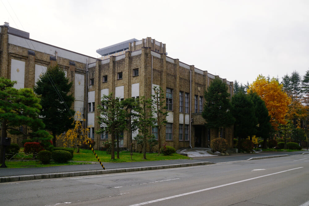 岩手県公会堂の写真 ©663highland(CC BY-SA 4.0)