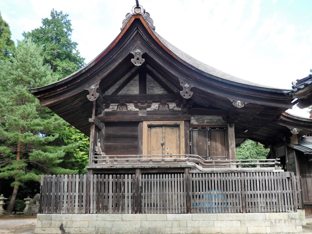 今八幡宮の写真 ©Suikotei(CC BY-SA 4.0)