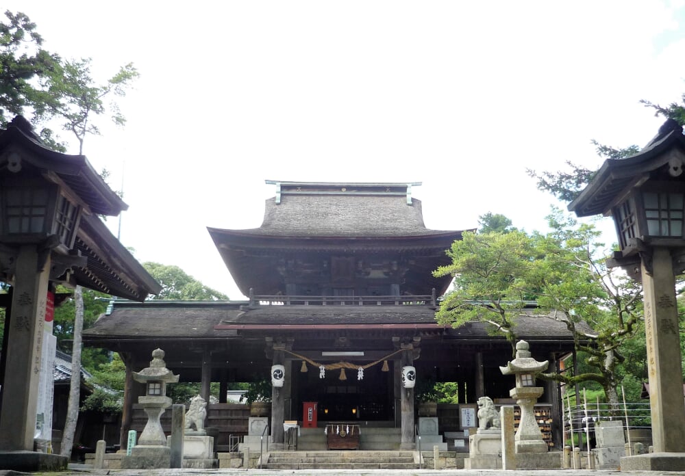 今八幡宮の写真 ©Suikotei(CC BY-SA 4.0)