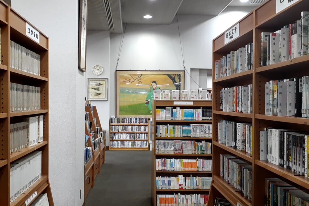 阿久比町立図書館の写真 ©Asturio(CC BY-SA 4.0)