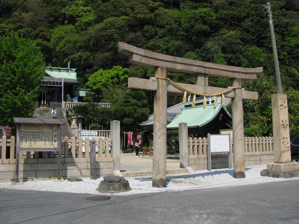 東叶神社の写真 ©Aimaimyi(CC BY-SA 3.0)