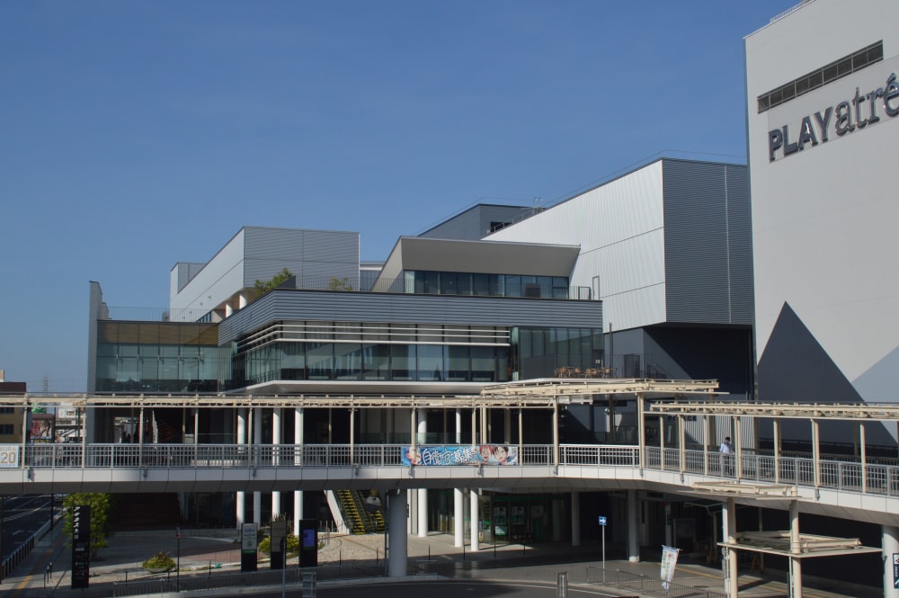 土浦市立図書館の写真 ©Asturio(CC BY-SA 4.0)