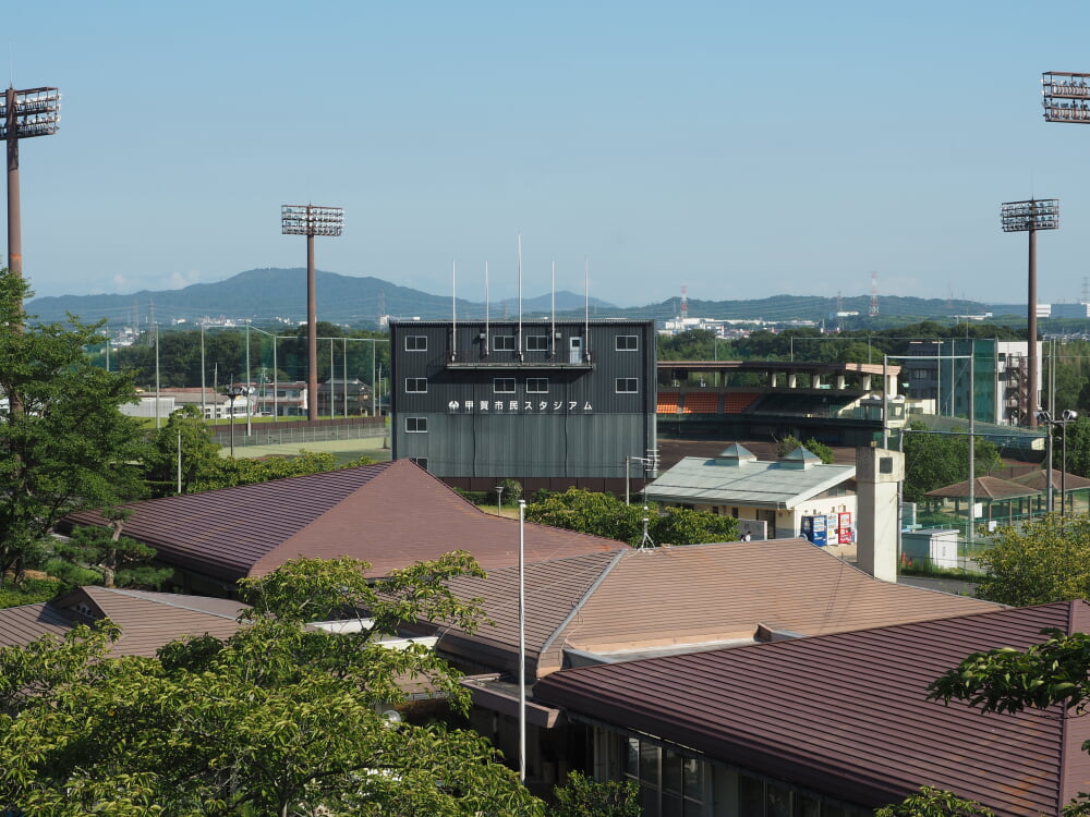 甲賀市民スタジアムの写真 ©Motokoka(CC BY-SA 4.0)