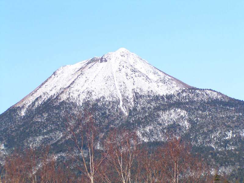 雄阿寒岳の写真 ©通(CC-BY-SA-3.0)