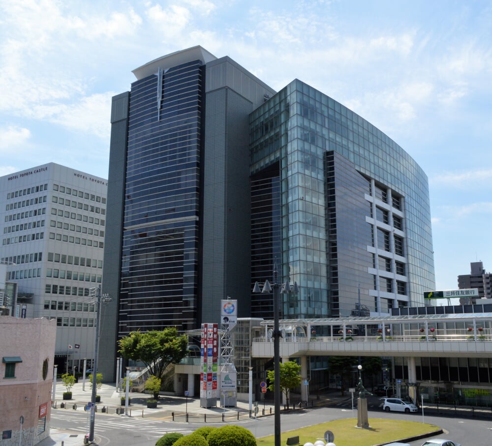 豊田市中央図書館の写真 ©Asturio(CC BY-SA 4.0)