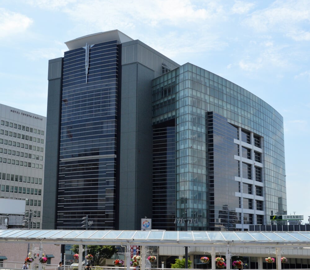 豊田市中央図書館の写真 ©Asturio(CC BY-SA 4.0)