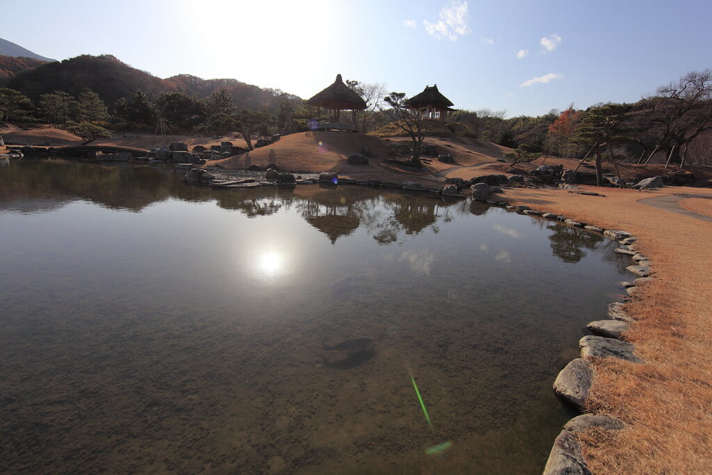 国指定名勝 楽山園の写真 ©TANAKA Juuyoh (田中十洋)(CC BY 2.0)