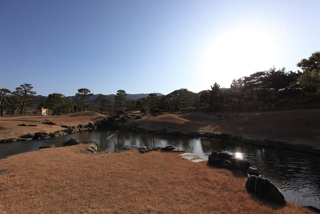 国指定名勝 楽山園の写真 ©TANAKA Juuyoh (田中十洋)(CC BY 2.0)