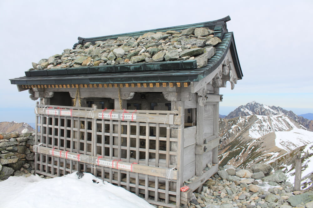 雄山神社の写真 ©Alpsdake(CC BY-SA 4.0)