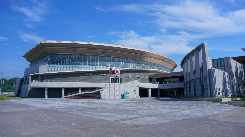 秋田県立総合プールの写真 ©掬茶(CC BY-SA 4.0)