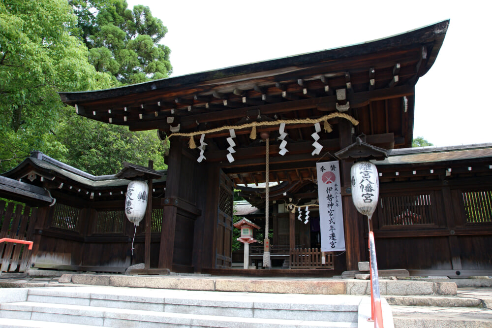 離宮八幡宮の写真 ©663highland(CC-BY-SA-3.0)