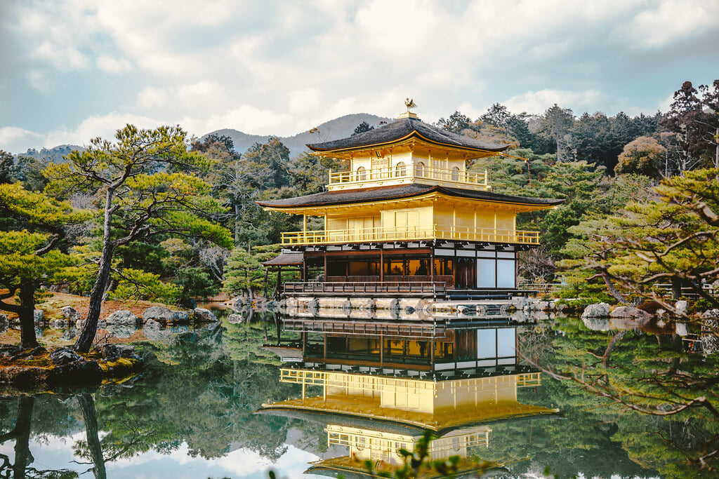 鹿苑寺 金閣寺の写真 ©hans-johnson(CC BY-ND 2.0)